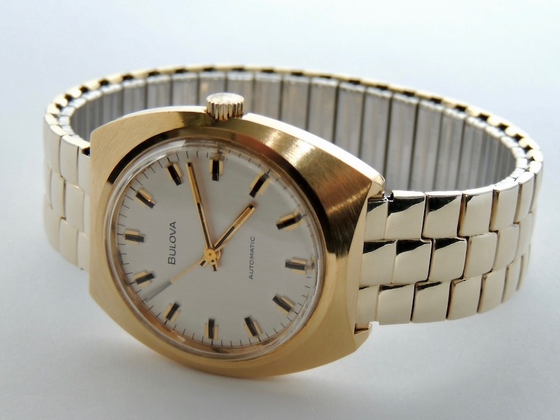 Watch fitted with a complementary same era Speidel bracelet.